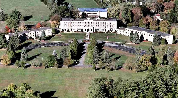 Стоимость обучения в The MacDuffie School